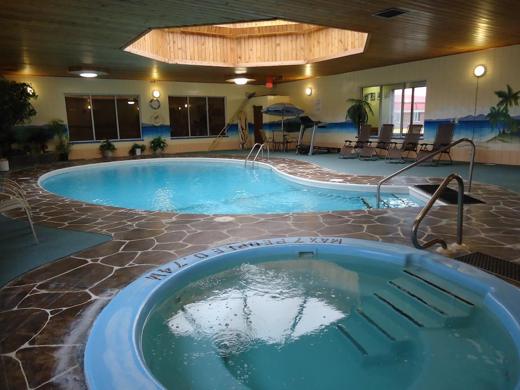 Canway Inn & Suites Dauphin 외부 사진