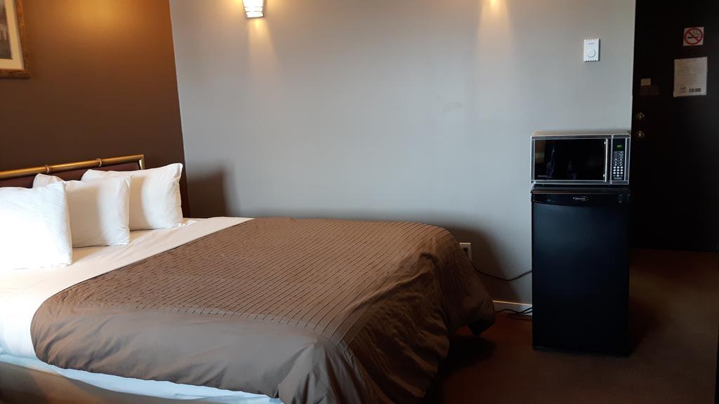 Canway Inn & Suites Dauphin 외부 사진